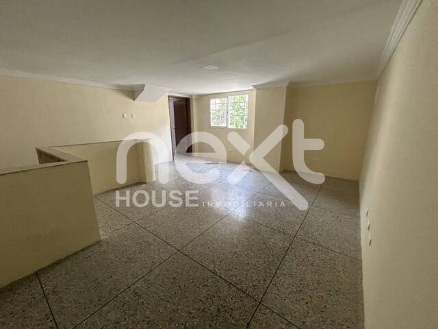 #948 - TOWNHOUSE para Alquiler en Ciudad Ojeda - V