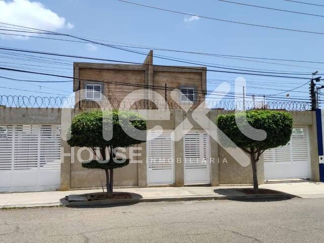 TOWNHOUSE para Venta en Maracaibo - 4
