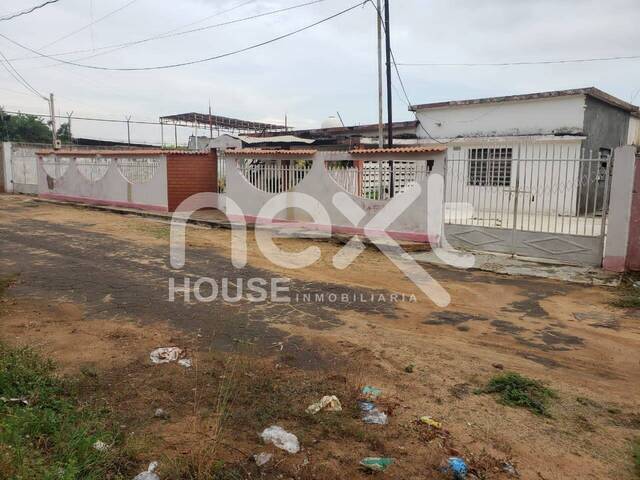 #2264 - CASA COMERCIAL para Venta en Maracaibo - V