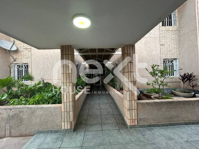 #2798 - APARTAMENTO para Venta en Maracaibo - V