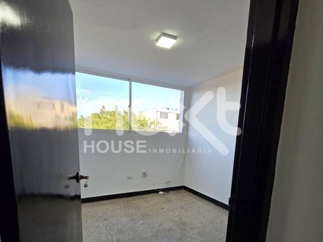 APARTAMENTO para Venta en Maracaibo - 4