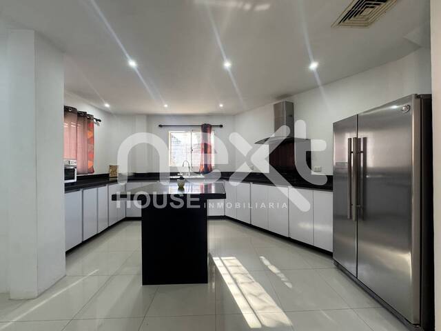 #3308 - CASA para Venta en San Francisco - V