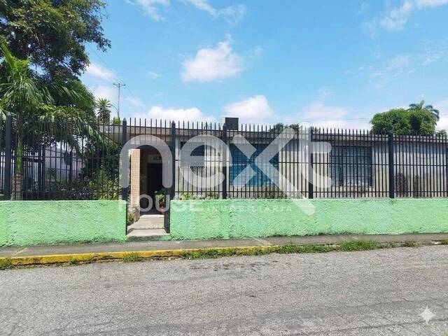 ENTRADA PRINCIPAL