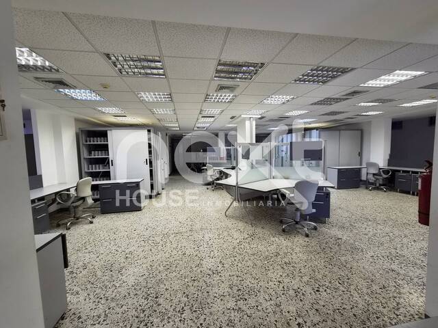LOCAL COMERCIAL para Alquiler en Ciudad Ojeda - 2