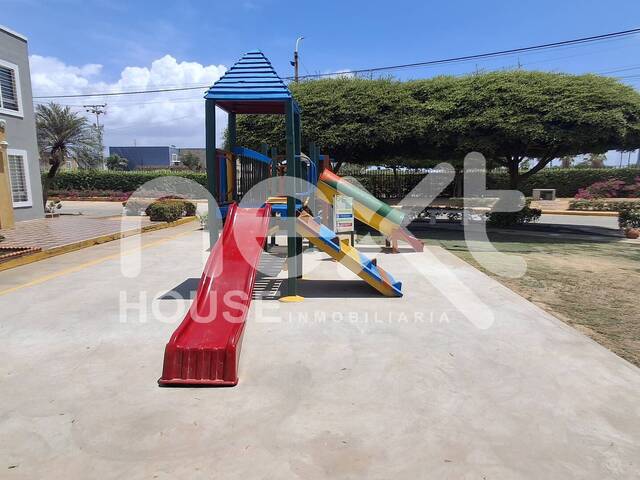 TOWNHOUSE para Venta en Maracaibo - 4