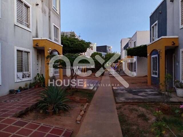 #4348 - TOWNHOUSE para Venta en Maracaibo - V