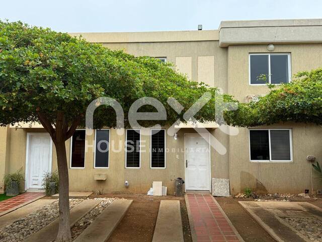 #4419 - TOWNHOUSE para Alquiler en Maracaibo - V