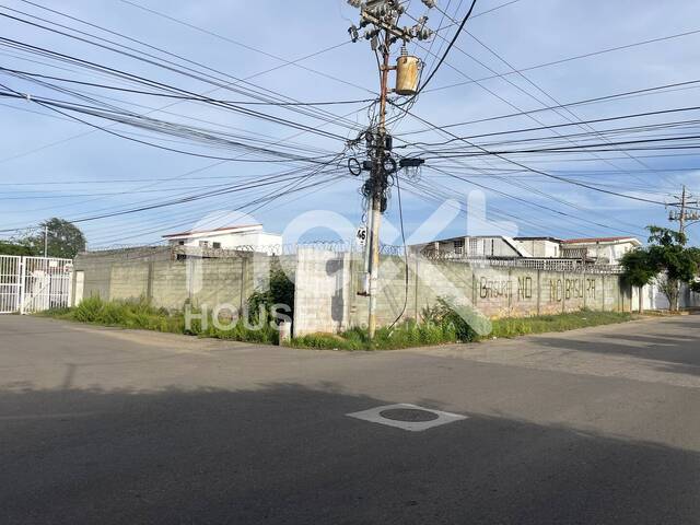 #4495 - TERRENO para Venta en Maracaibo - V