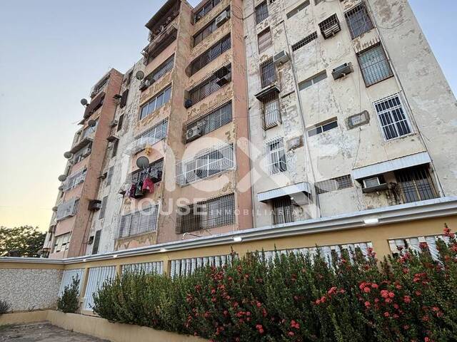 #4204 - APARTAMENTO para Venta en Maracaibo - V