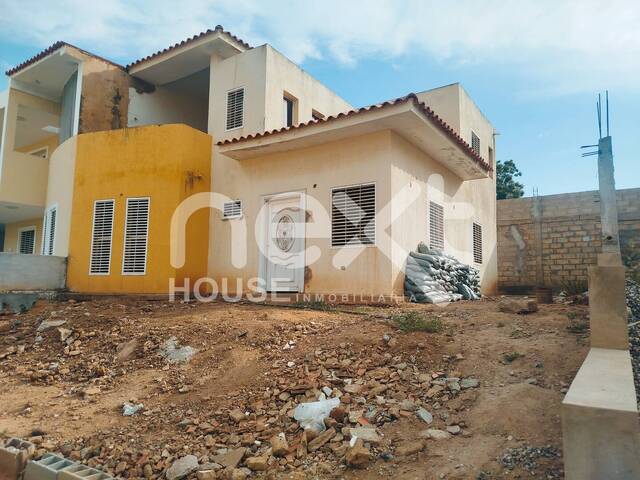 #4569 - TOWNHOUSE para Venta en Maracaibo - V