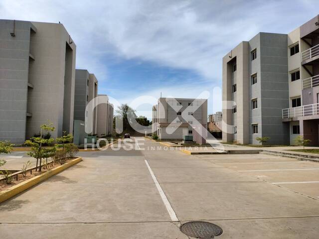 VISTA FRONTAL DEL CONJUNTO RESIDENCIAL