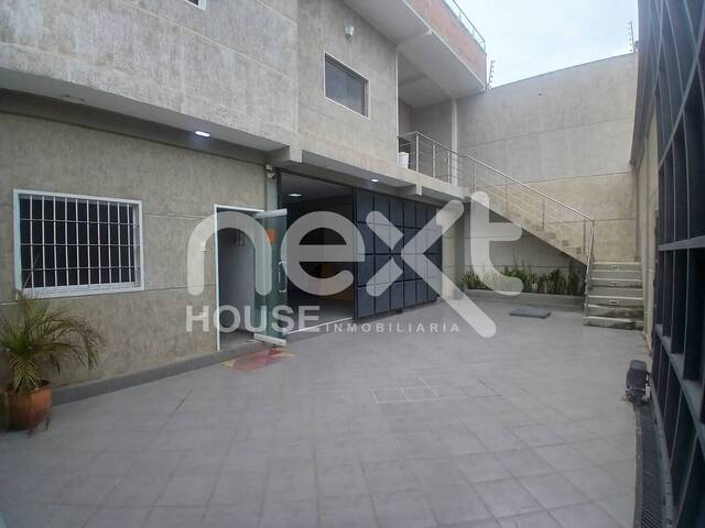 #4652 - EDIFICIO COMERCIAL para Venta en Cabudare - K