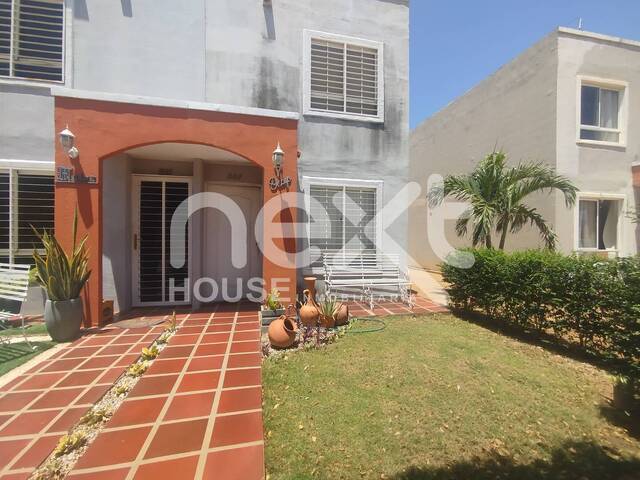 TOWNHOUSE para Venta en Maracaibo - 2