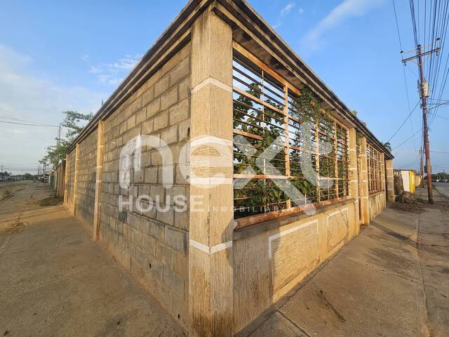 #4748 - TERRENO para Venta en Cabimas - V