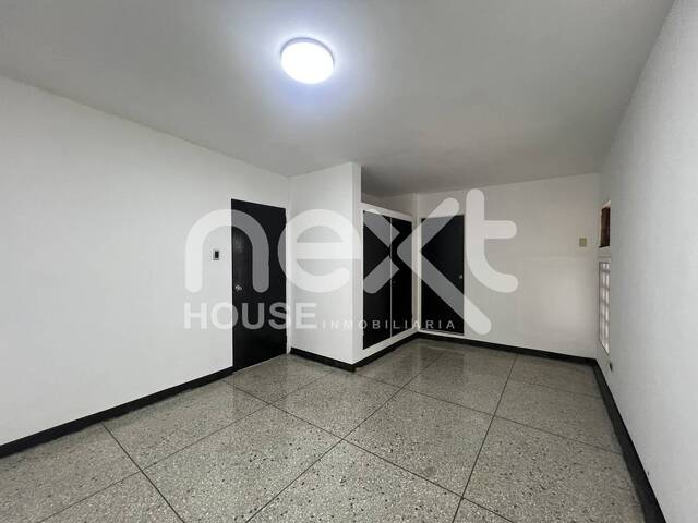 APARTAMENTO para Alquiler en Ciudad Ojeda - 2
