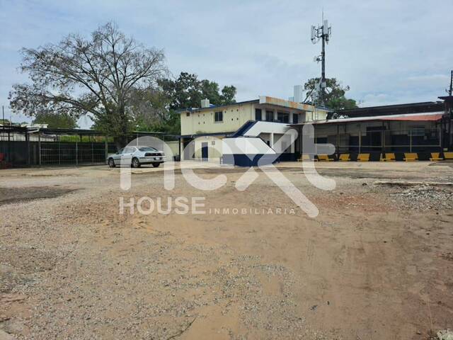 #4765 - EDIFICIO COMERCIAL para Alquiler en Maracaibo - V