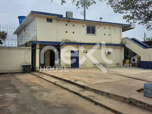 #4765 - EDIFICIO COMERCIAL para Alquiler en Maracaibo - V