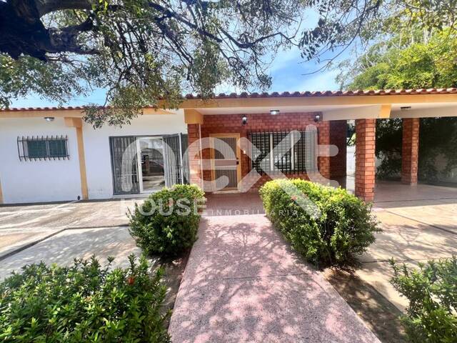 CASA COMERCIAL para Venta en Ciudad Ojeda - 2