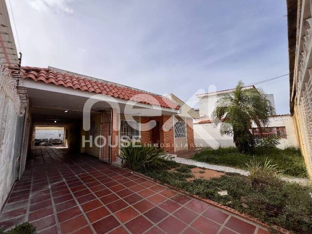 #4878 - CASA para Venta en Maracaibo - V