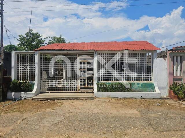 Venta en Vía Intercomunal - Cabimas