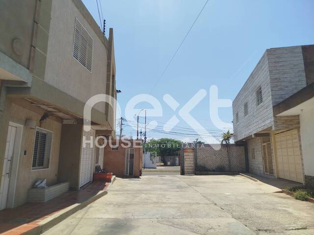 #4957 - TOWNHOUSE para Venta en Maracaibo - V