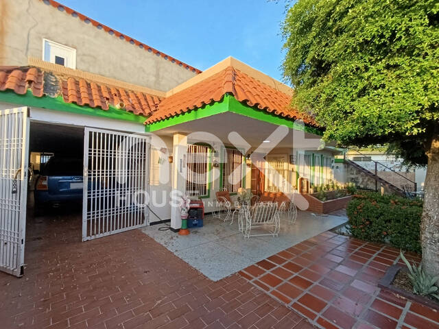 #4949 - CASA para Venta en Maracaibo - V