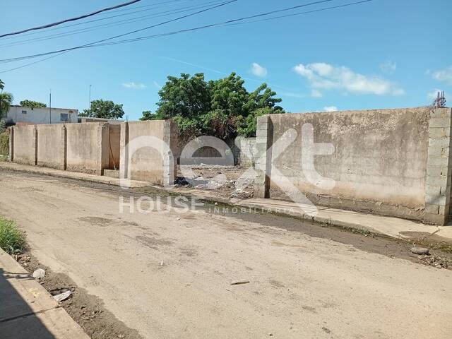 #2951 - TERRENO para Venta en Ciudad Ojeda - V