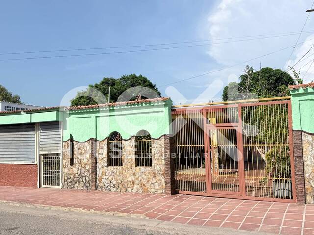 #5063 - CASA COMERCIAL para Venta en Maracaibo - V - 1